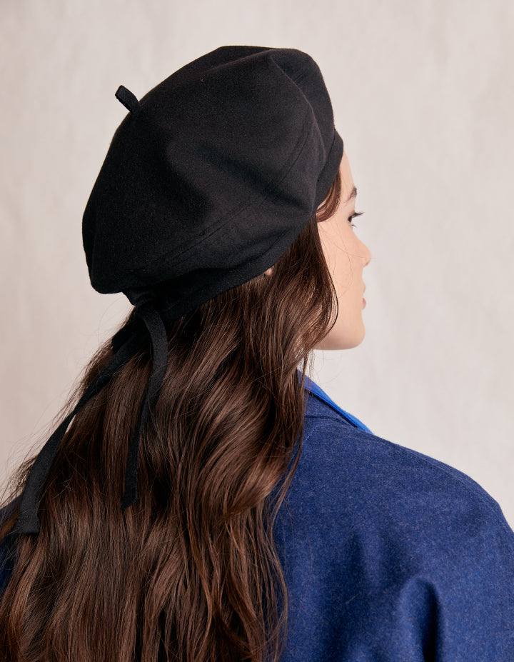 The Beret (Black Enamel Merino Wool & Green Silk Twill)