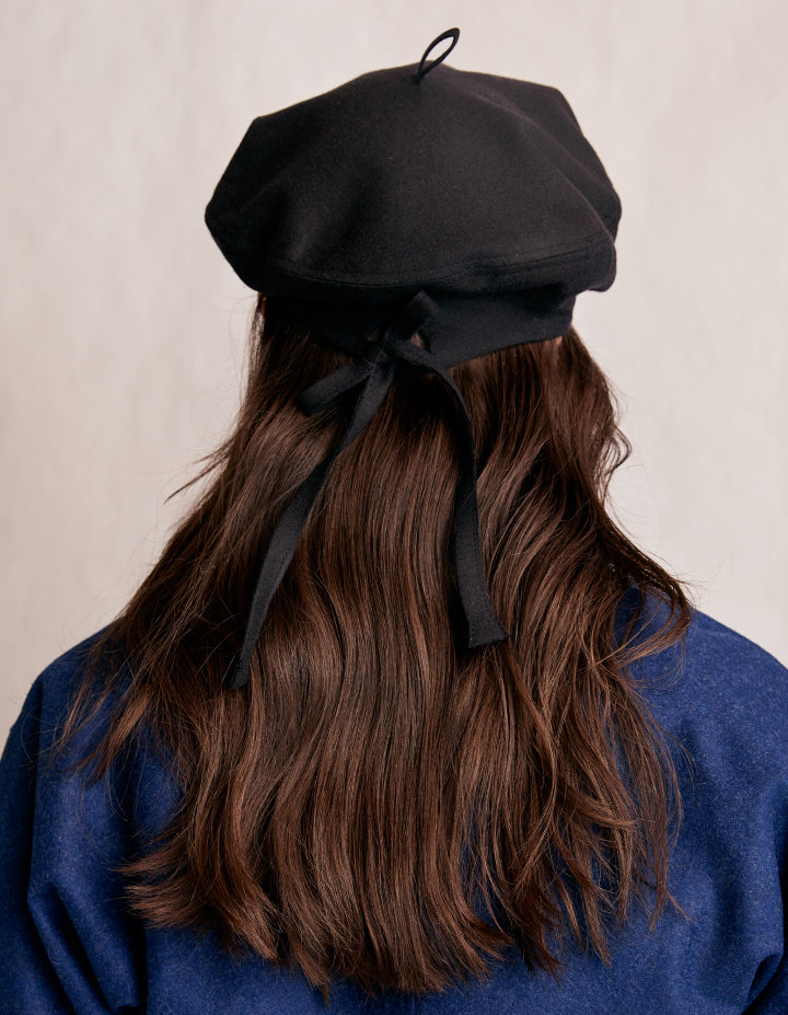 The Beret (Black Enamel Merino Wool & Green Silk Twill)