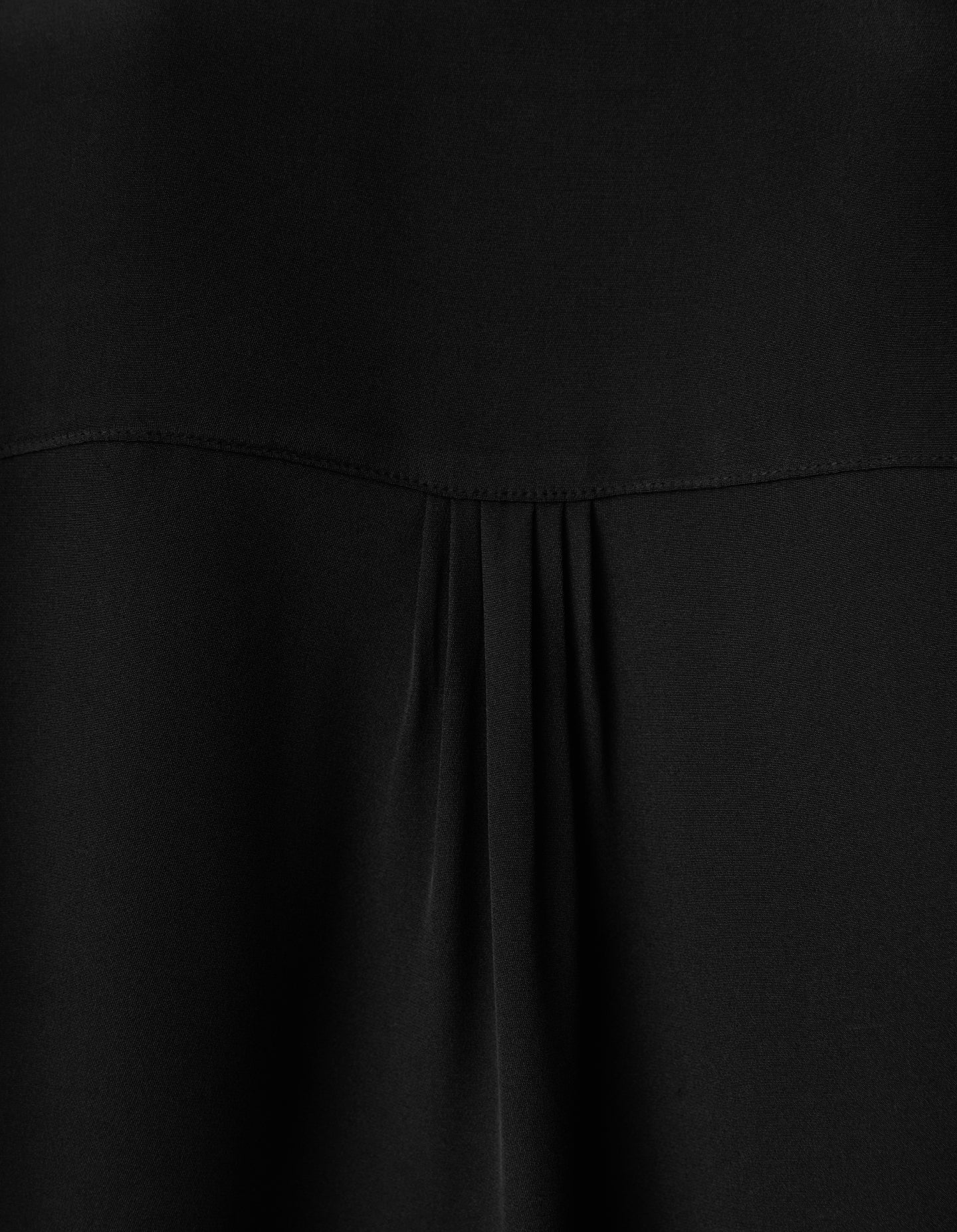 The Silk Shirt (Smoke Break Black Silk)