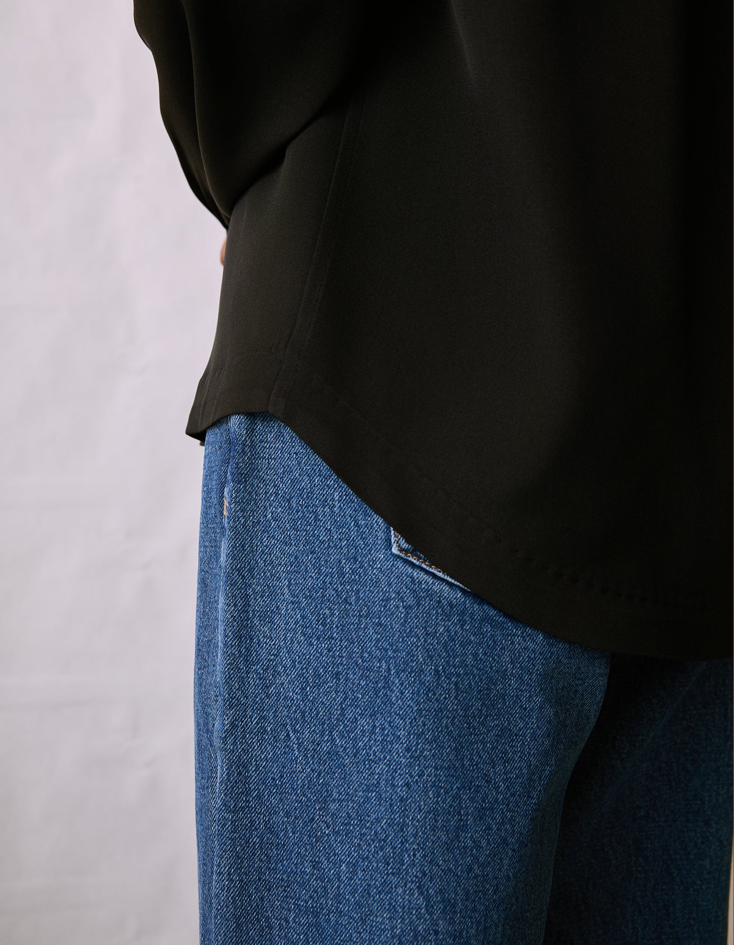 The Silk Shirt (Smoke Break Black Silk)