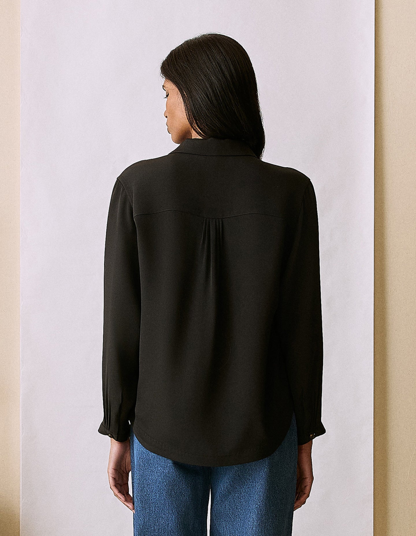 The Silk Shirt (Smoke Break Black Silk)