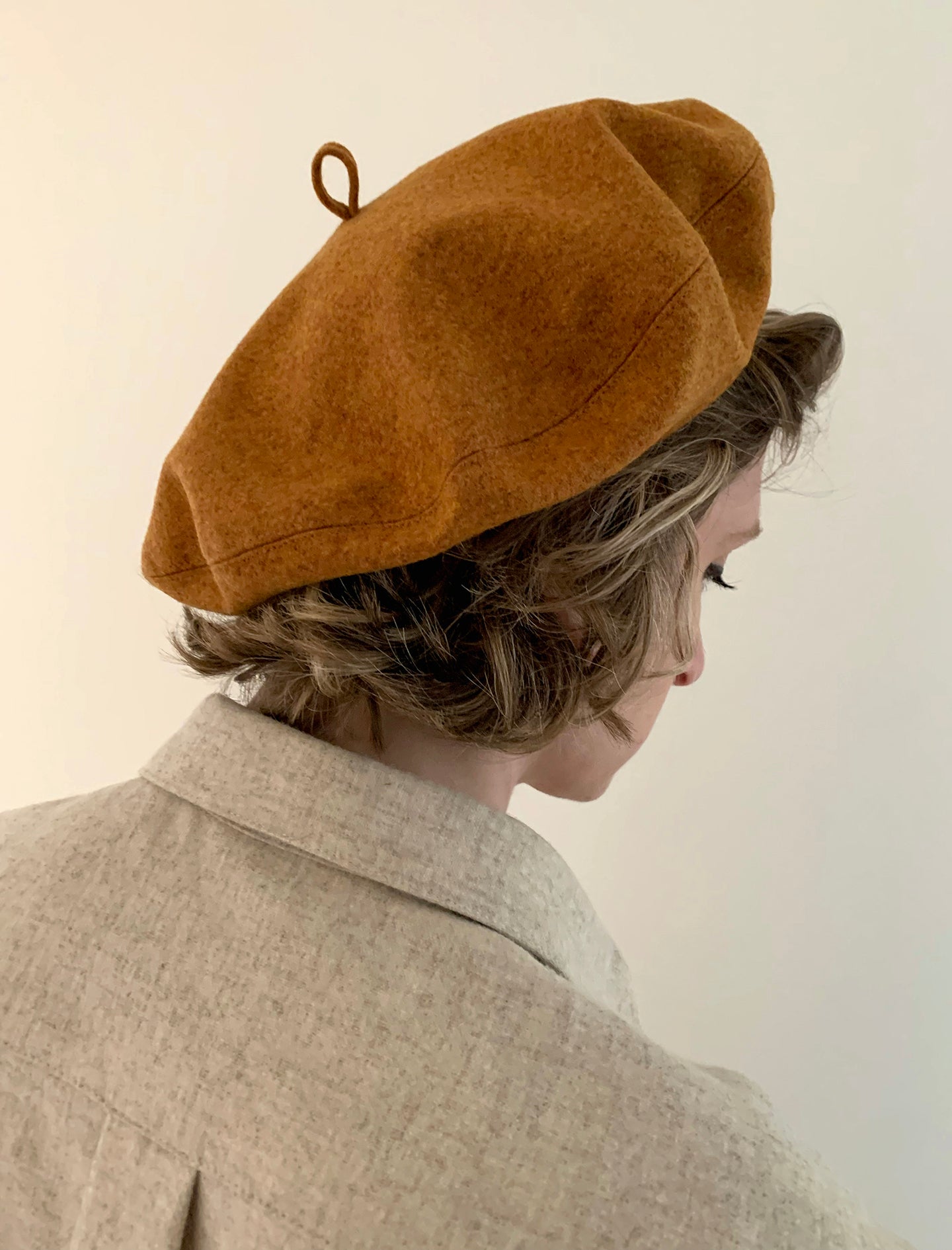 The Beret Hat in Lady Brown Merino Wool | NAOMI NOMI